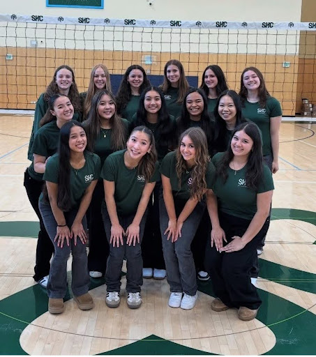 The 2025 SHC Varsity Girls Volleyball team (photo is courtesy of Elsa Dack).
Elsa Dack ‘27 (top row, second to the left), Cali Tangaan ‘27 (middle row, center)
