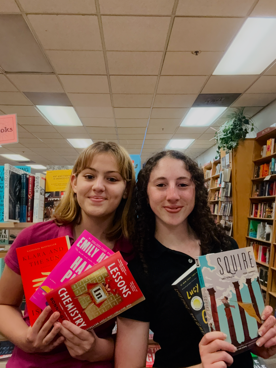 Last-minute shopping at Books Inc. on Van Ness! 